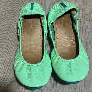 Mint green Tieks size 8